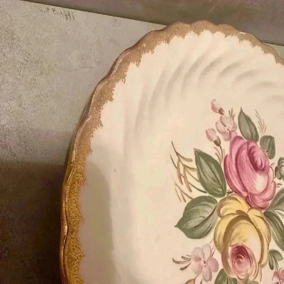 Vintage Royal China Warranted 22 Karat Gold QUBAN ROYAL 10.5” Dinner Plate - Picture 7 of 11